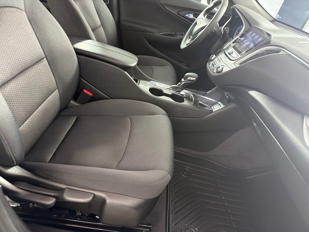 Used 2023 Chevrolet Malibu LT FWD image 22