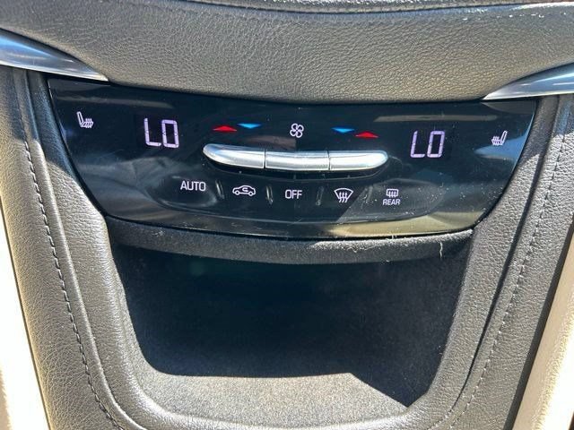 Used 2018 Cadillac XT5 Luxury w/ Driver Awareness Package AWD/4WD image 36