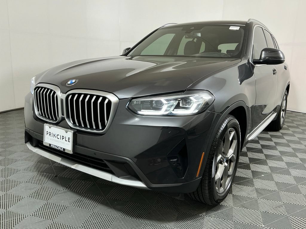 Used 2024 BMW X3 sDrive30i w/ Convenience Package RWD image 2