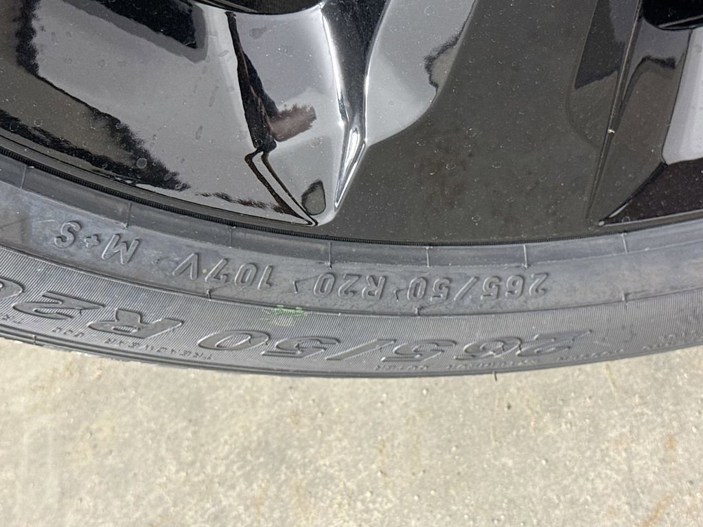 New 2025 Jeep Grand Cherokee Limited w/ Black Appearance Package image 50