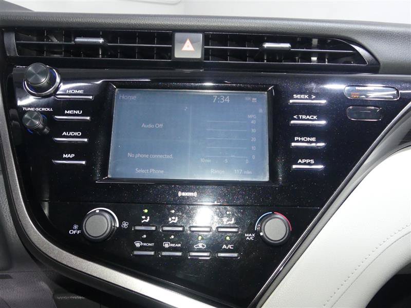 Used 2020 Toyota Camry LE FWD image 34
