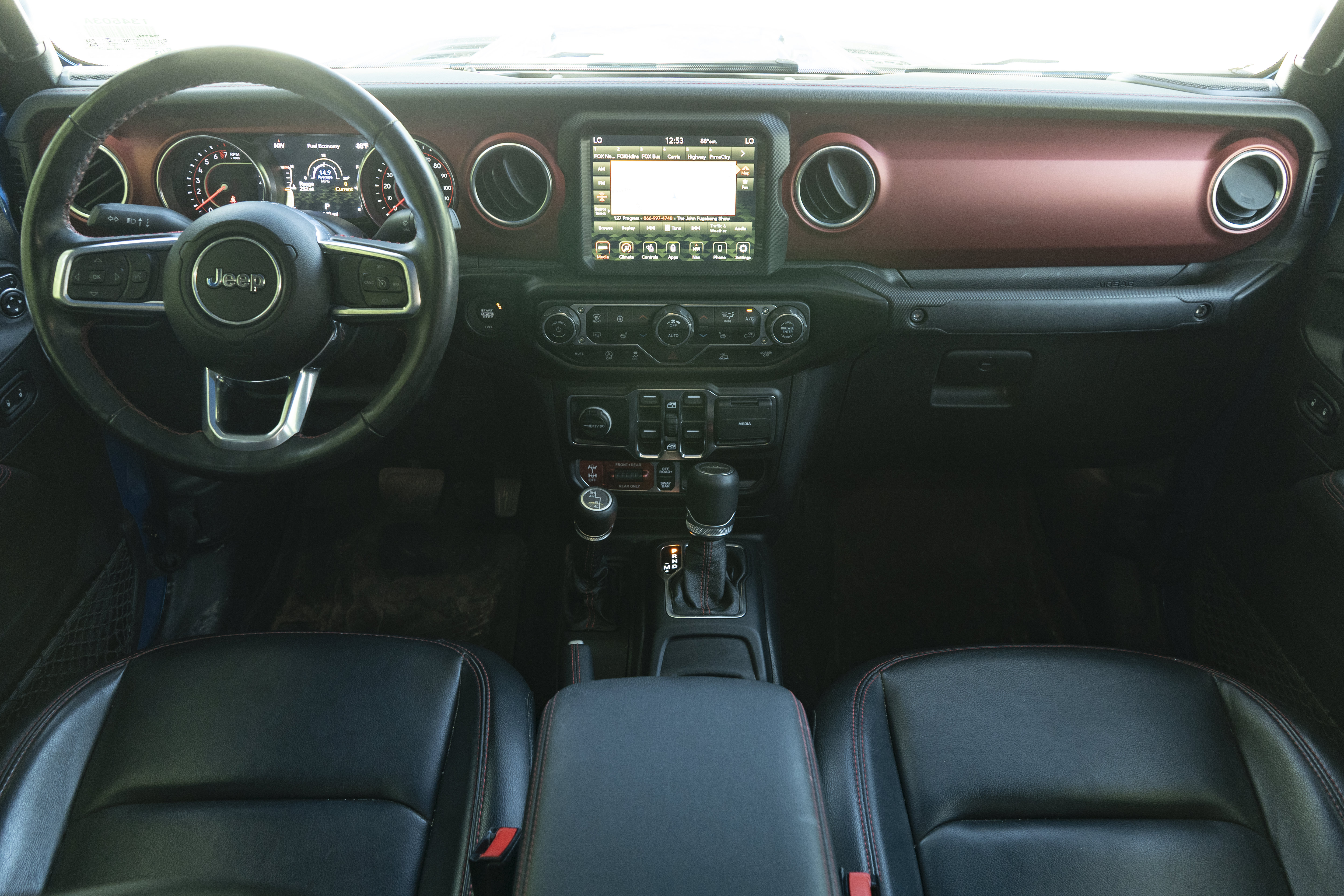 Used 2021 Jeep Gladiator Rubicon AWD/4WD image 27