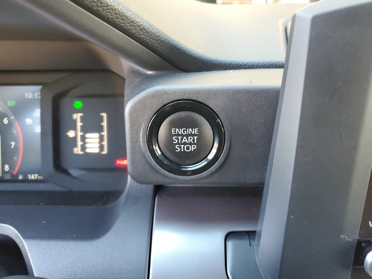 Used 2024 Toyota Tacoma SR5 AWD/4WD image 26