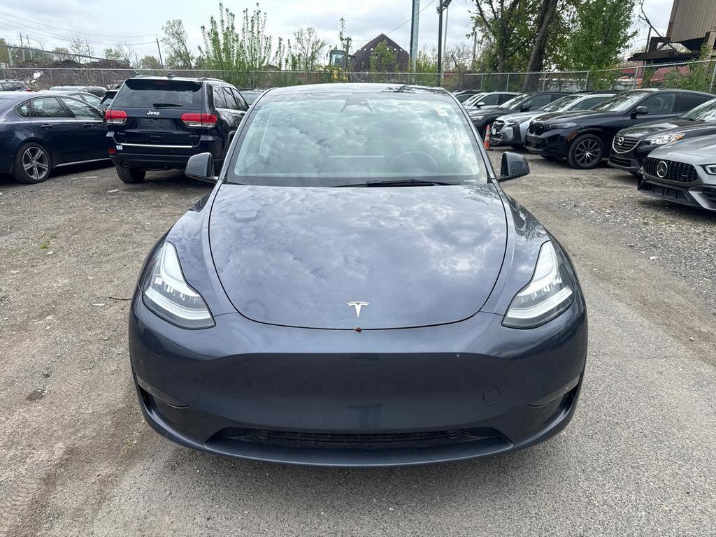 Used 2023 Tesla Model Y Long Range AWD/4WD image 2