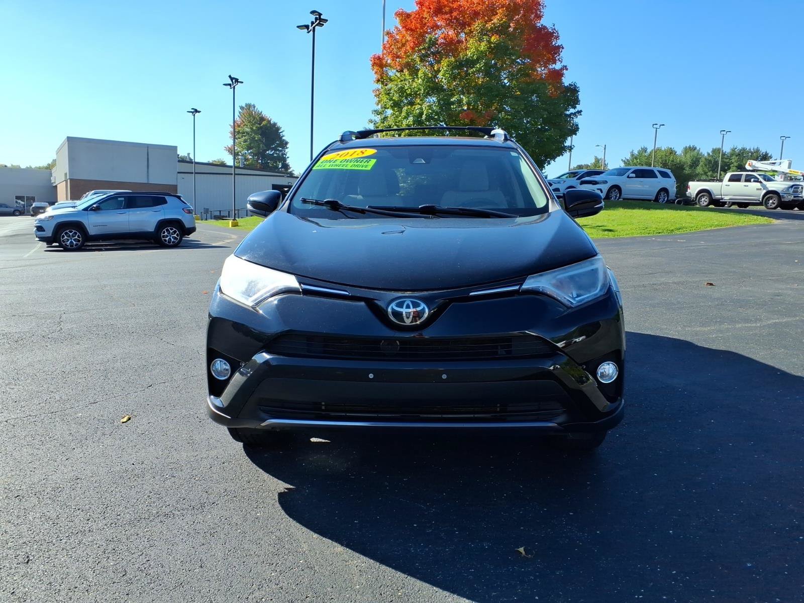 Used 2018 Toyota RAV4 XLE AWD/4WD image 2