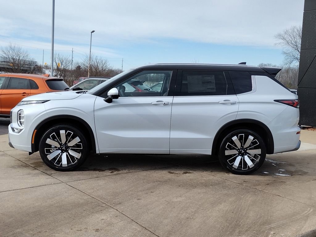 New 2026 Mitsubishi Outlander SEL image 20
