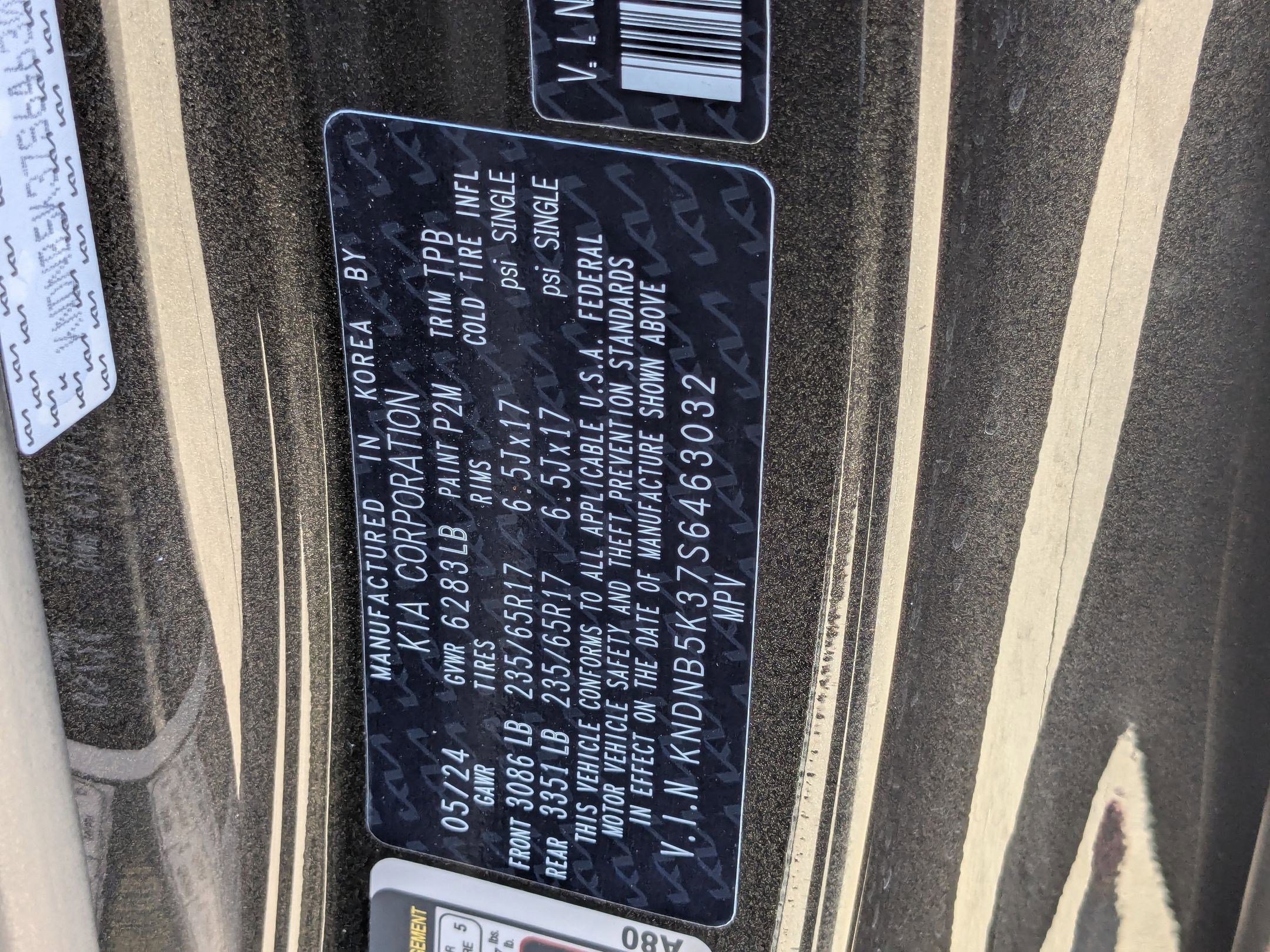 Certified 2025 Kia Carnival LX image 22