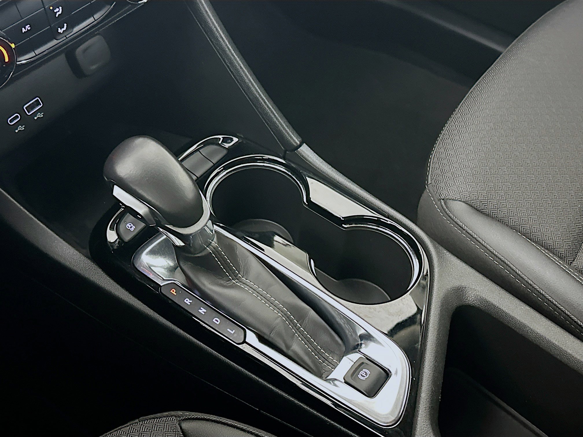 Used 2024 Buick Encore GX Preferred image 24