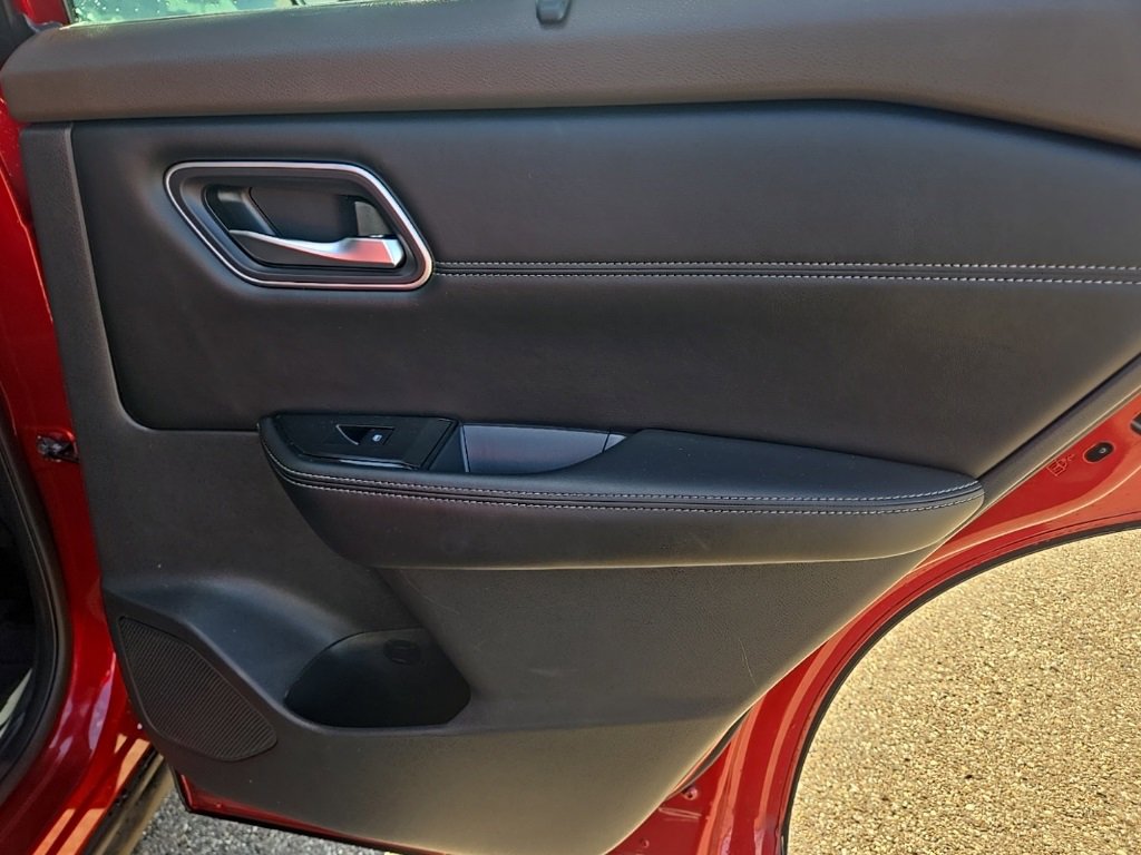 Used 2021 Nissan Rogue SV w/ Premium Package image 31