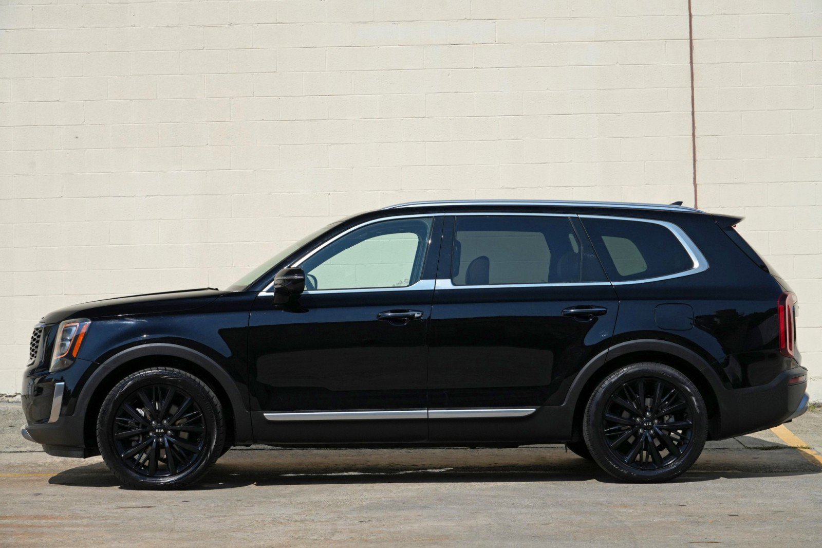 Used 2020 Kia Telluride SX w/ Towing Package FWD image 8