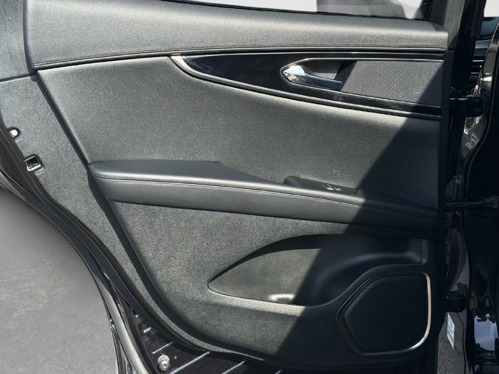Used 2023 Lincoln Nautilus AWD w/ Premium Package image 13