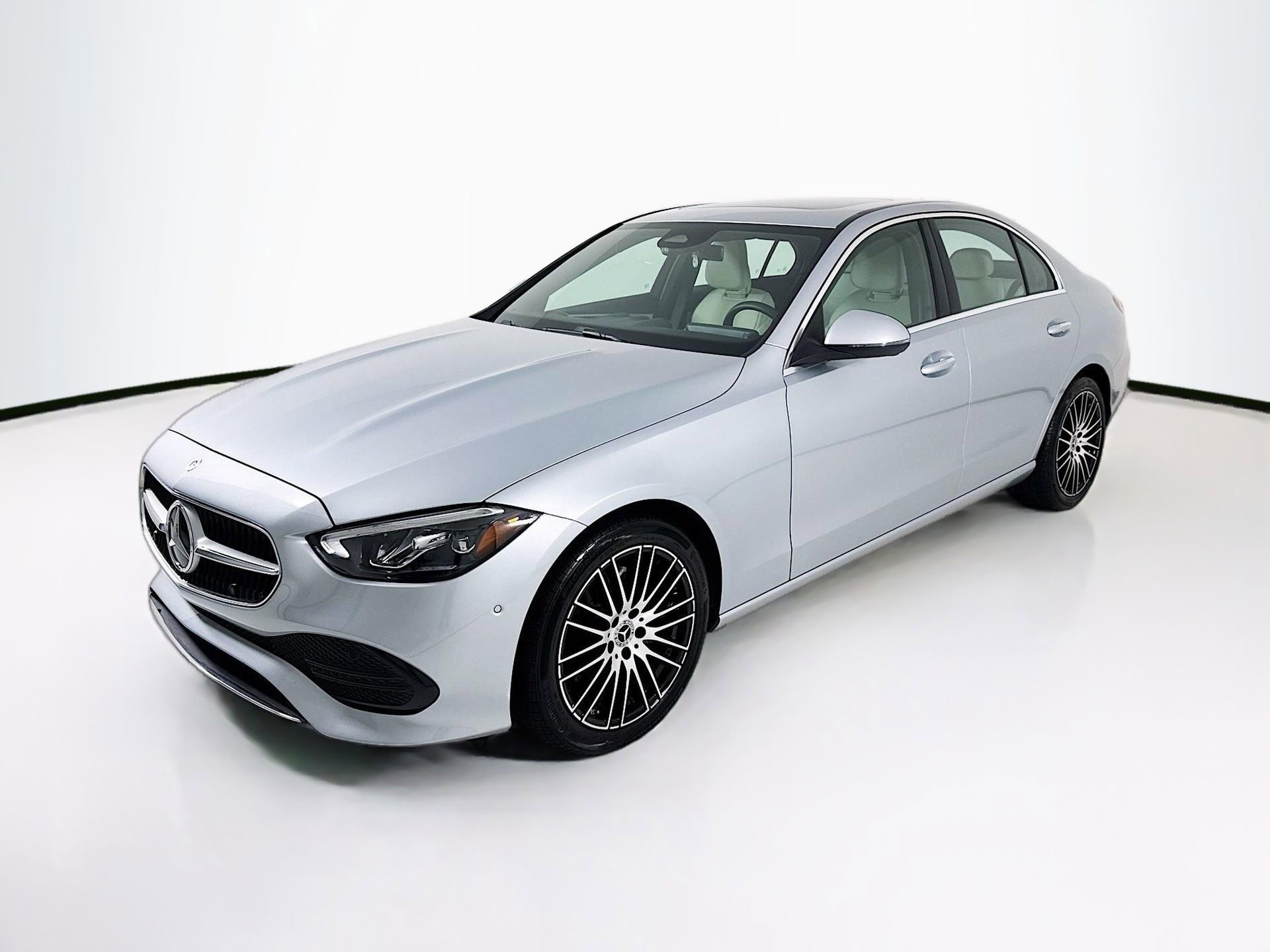 Used 2025 Mercedes-Benz C 300 Sedan image 3