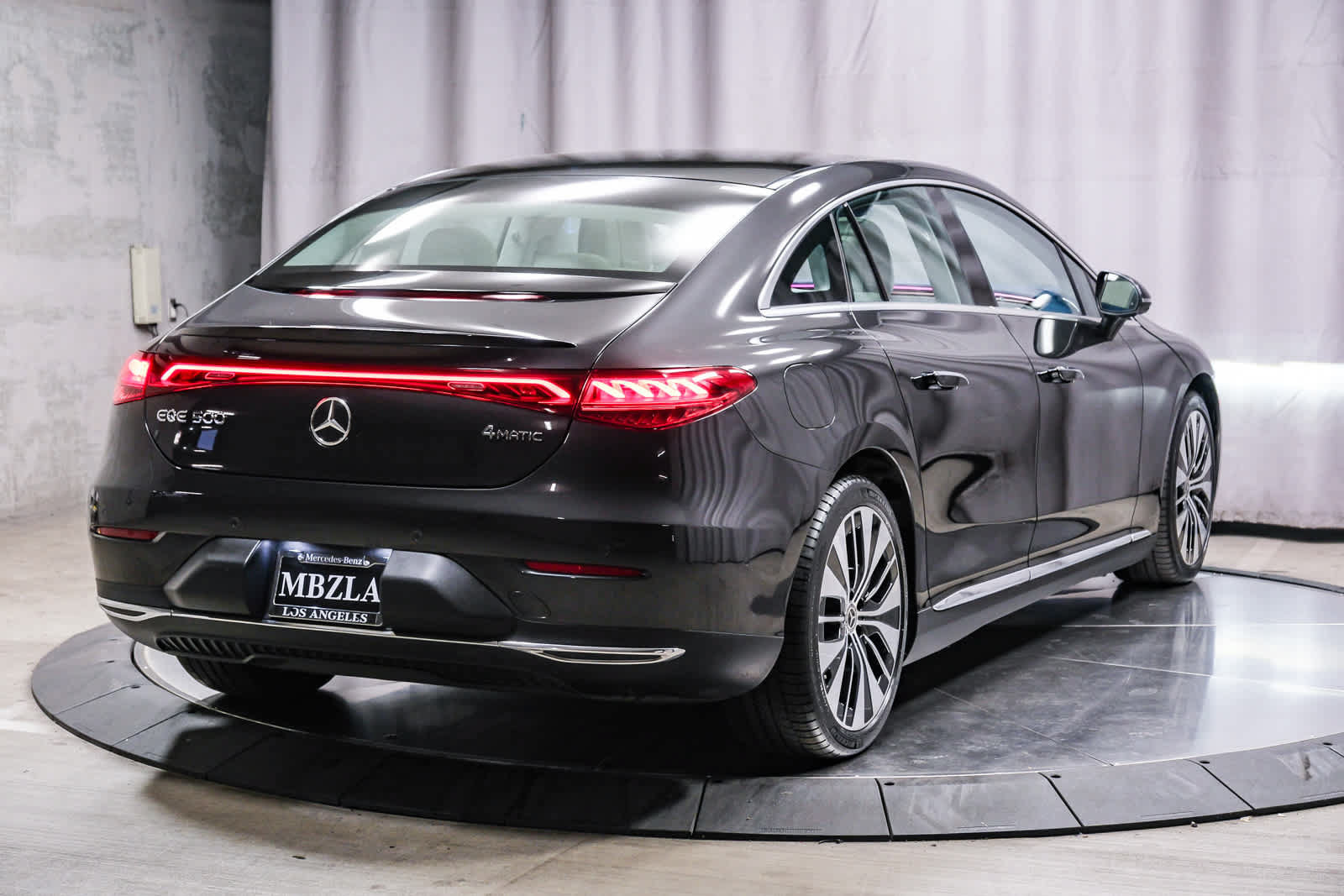 Certified 2023 Mercedes-Benz EQE 500 4MATIC Sedan image 4
