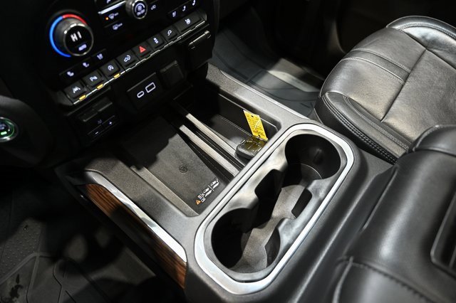 Used 2019 Chevrolet Silverado 1500 High Country w/ Technology Package image 20