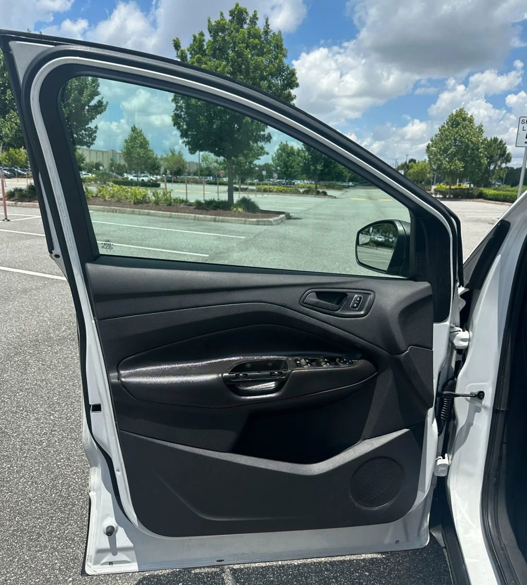 Used 2017 Ford Escape S FWD image 9