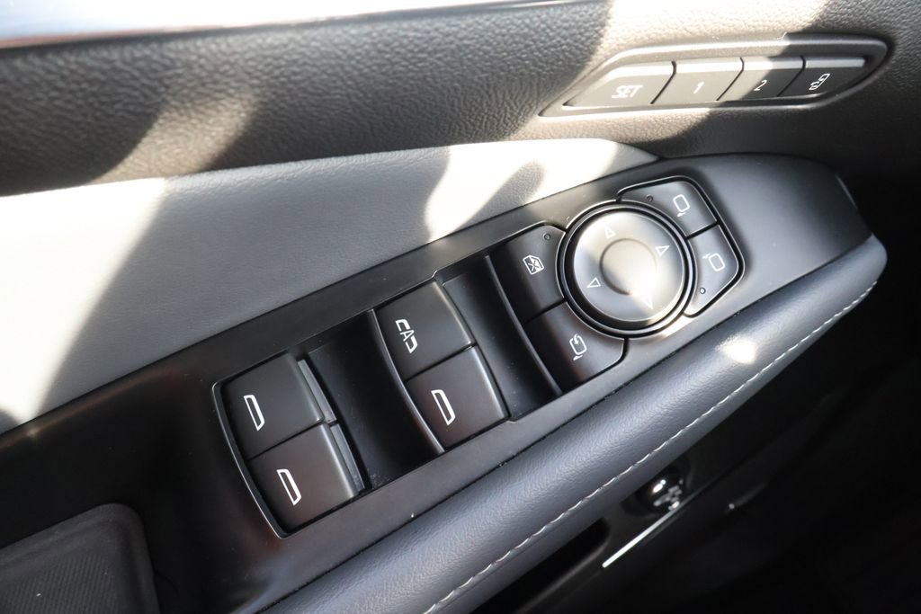 Used 2024 Buick Enclave Premium image 34