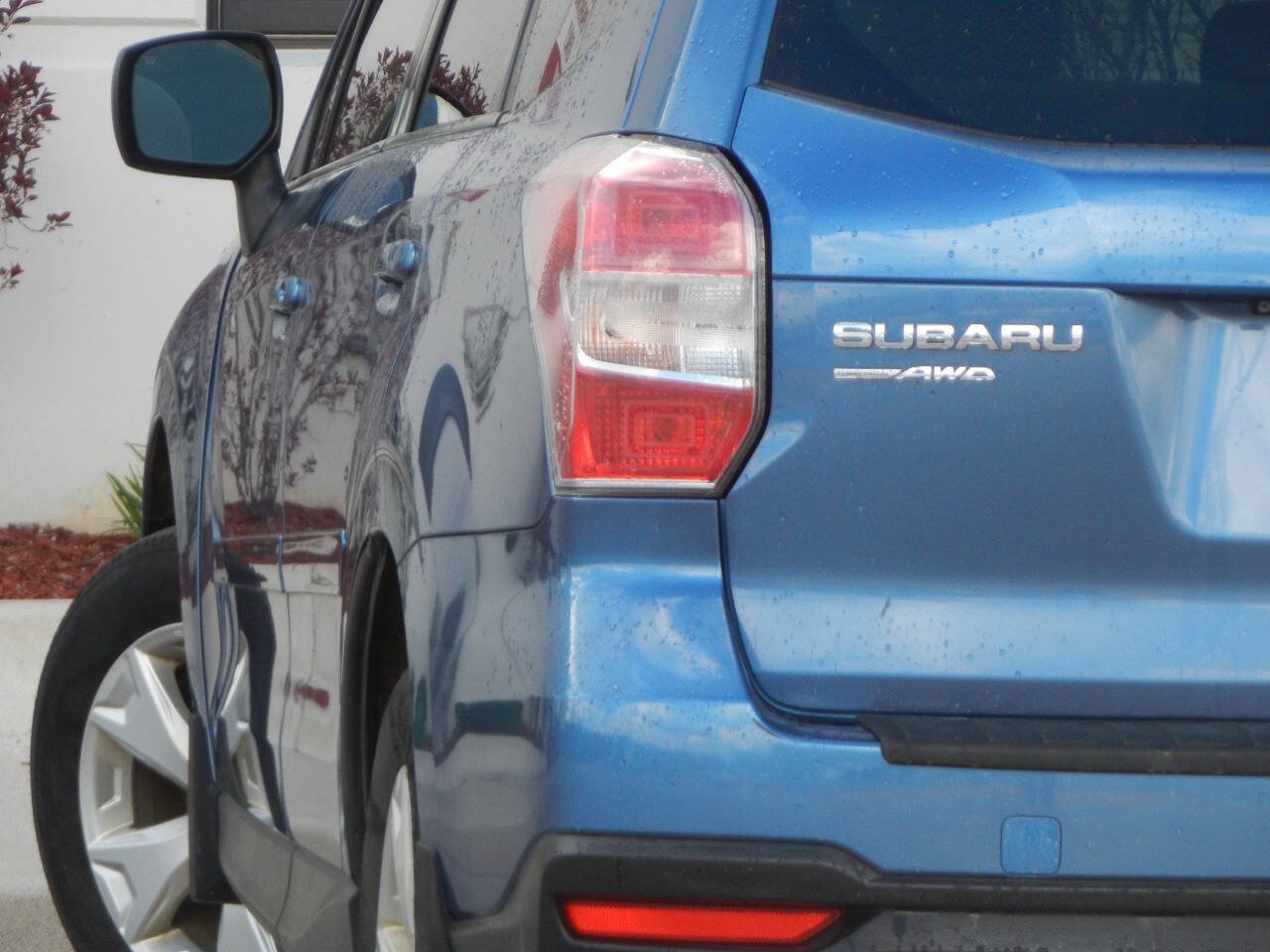 Used 2015 Subaru Forester 2.5i Premium AWD/4WD image 1