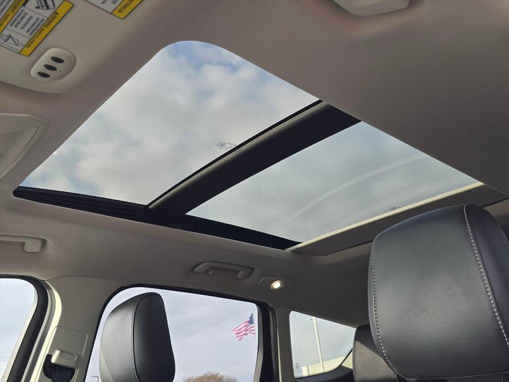 Used 2018 Ford Escape Titanium image 8