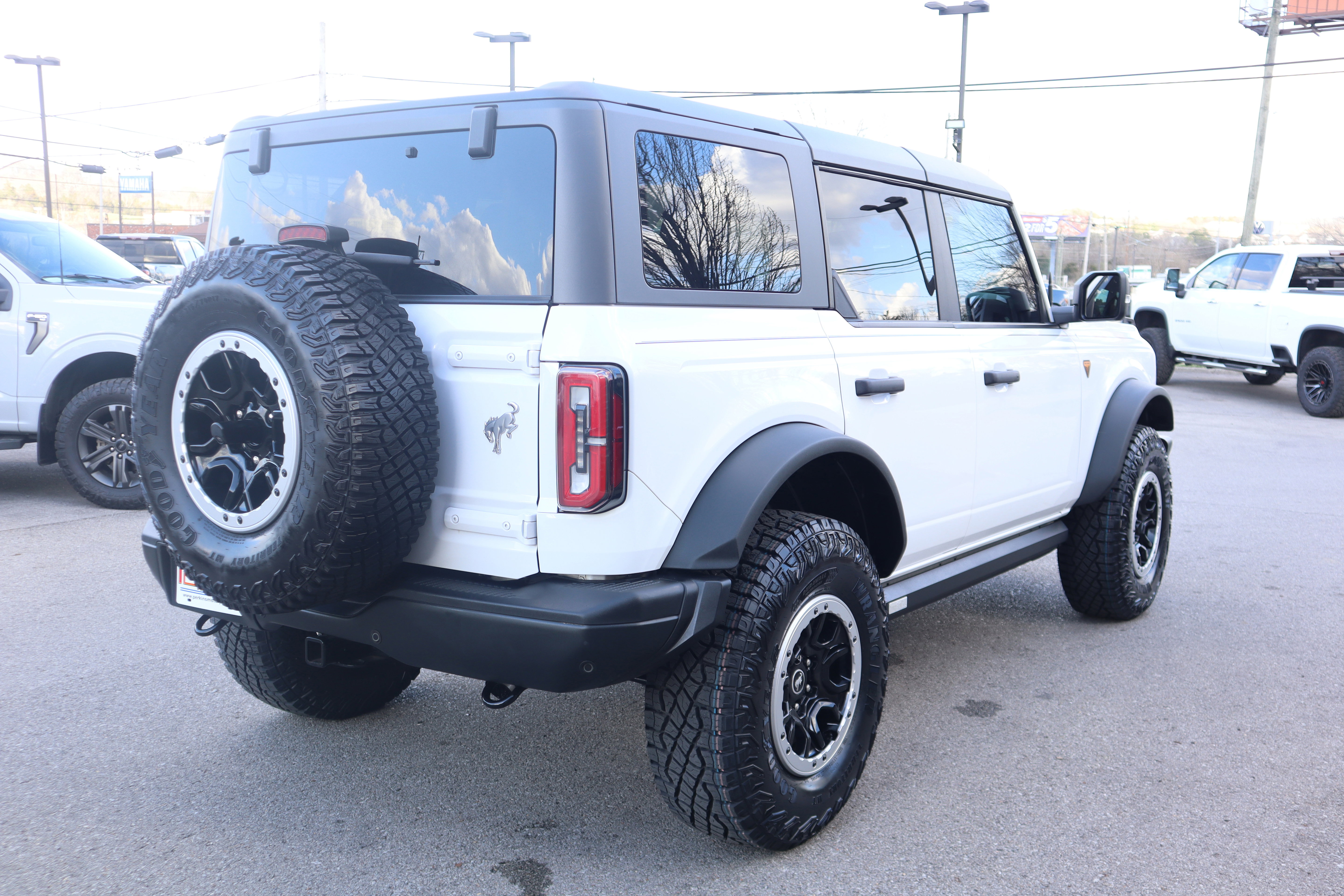 Used 2023 Ford Bronco Badlands image 7