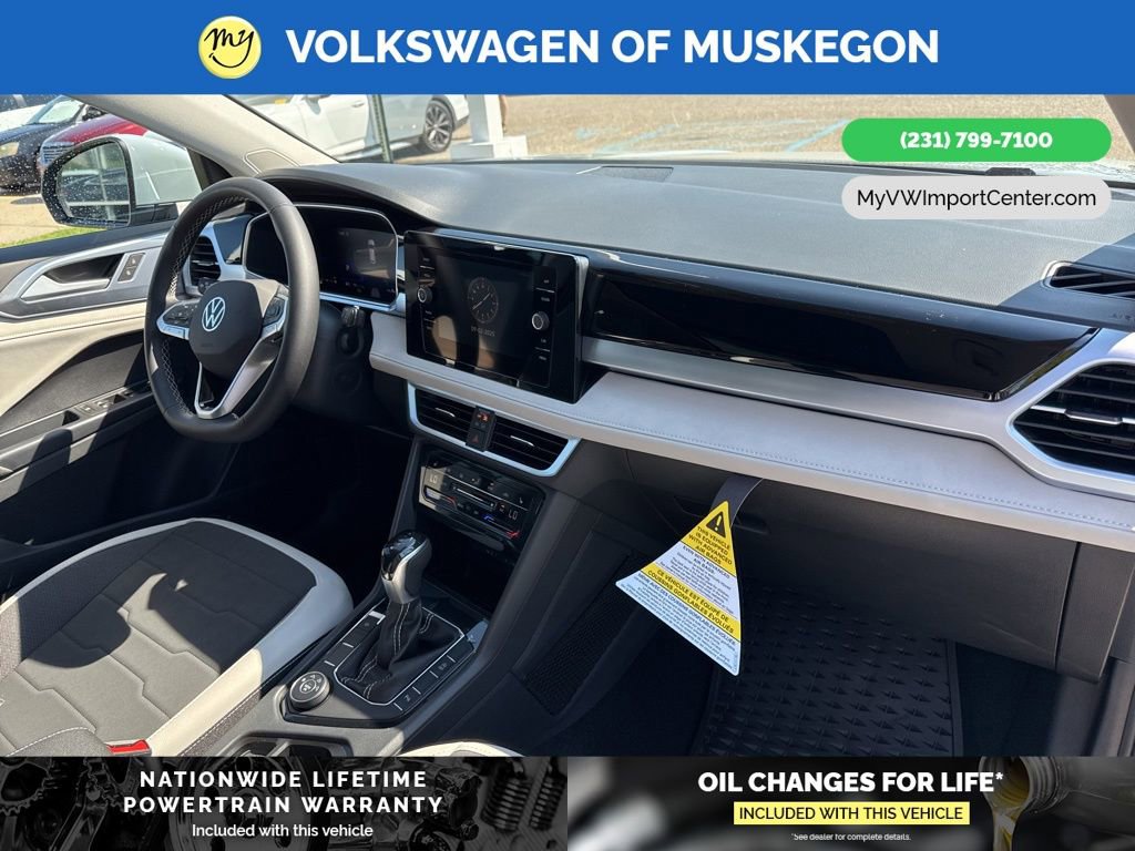 New 2025 Volkswagen Taos SE image 27