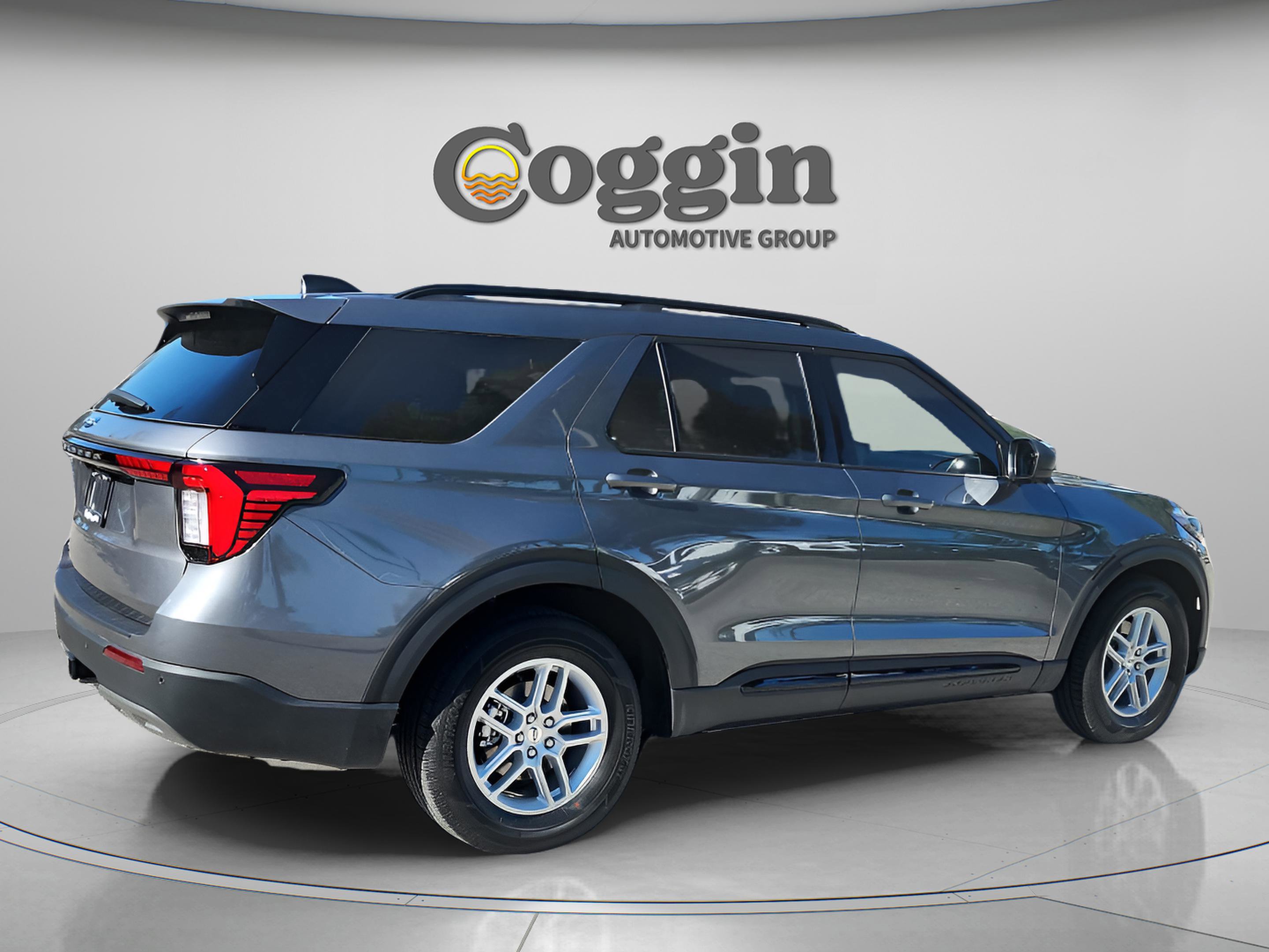 New 2026 Ford Explorer Active w/ Active Comfort Package image 6