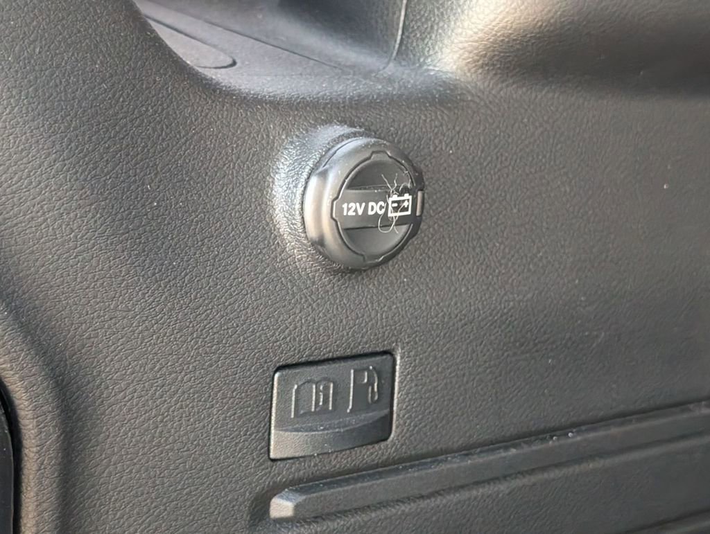 Used 2024 Jeep Wrangler Unlimited Sahara image 18