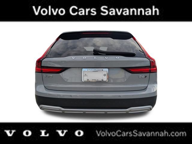 Used 2024 Volvo V90 B6 Cross Country Plus image 6
