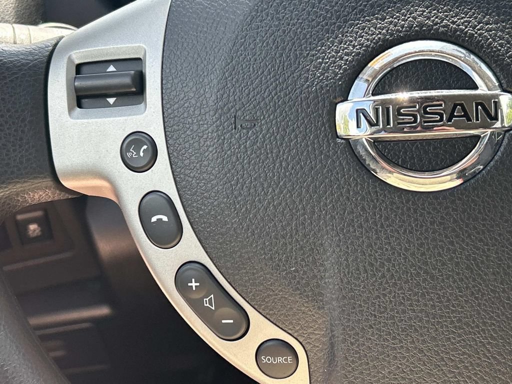 Used 2012 Nissan Rogue SV FWD image 27