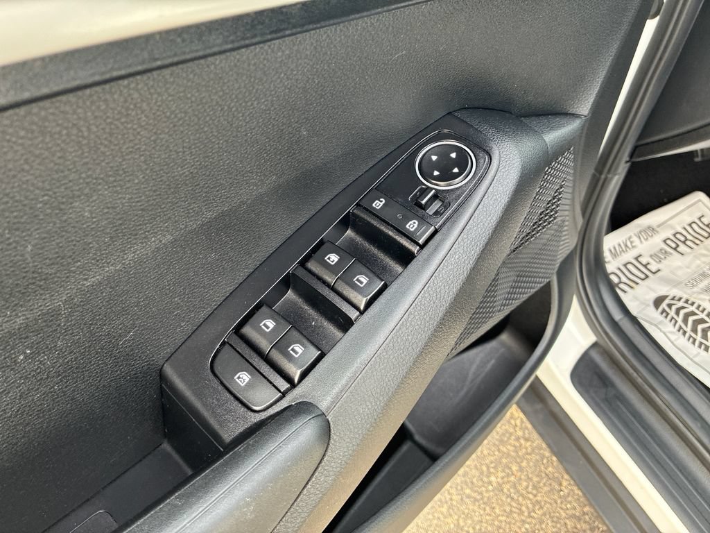 Used 2023 Kia Seltos LX AWD/4WD image 13