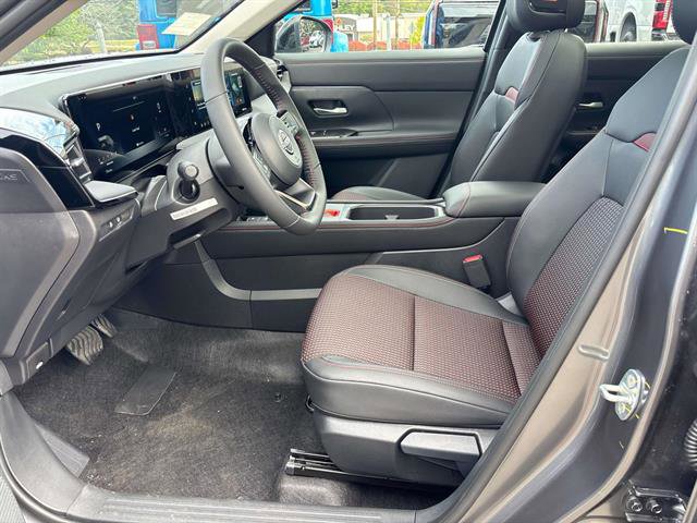 New 2026 Nissan Kicks SR image 5