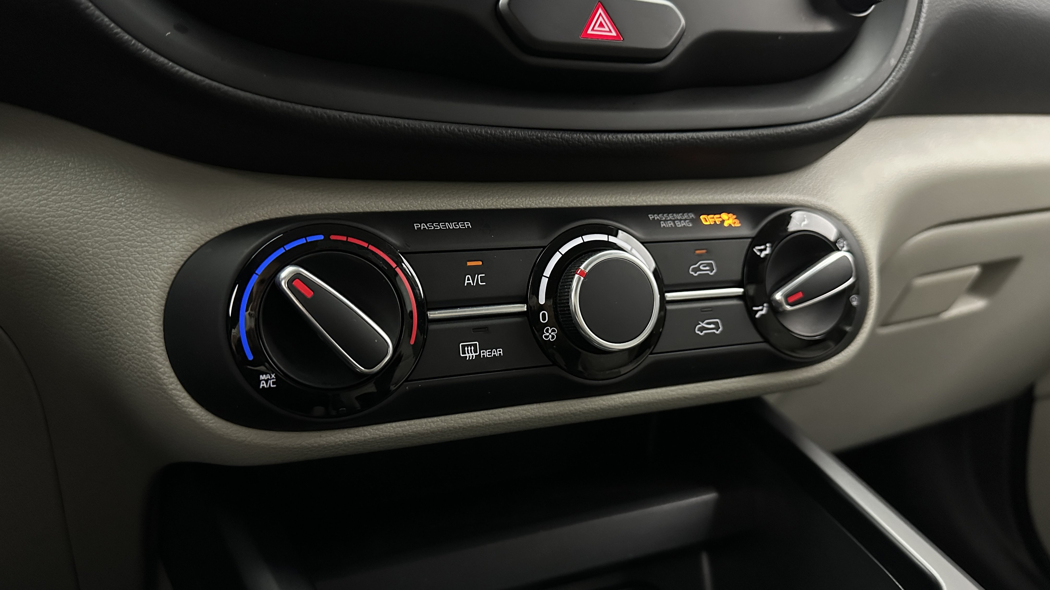 Used 2023 Kia Soul LX FWD image 15