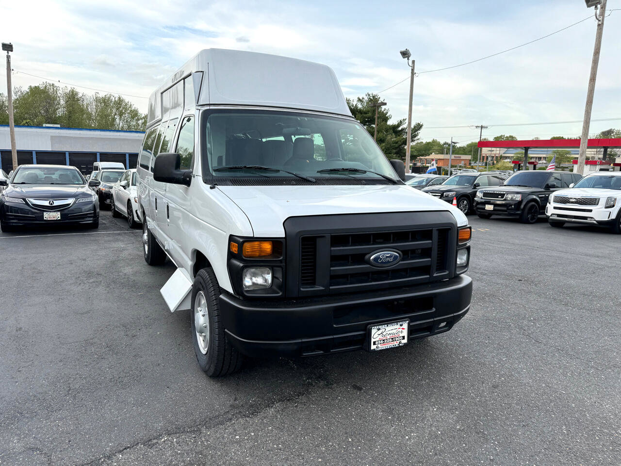 Used 2009 Ford E-250 and Econoline 250 Extended image 3