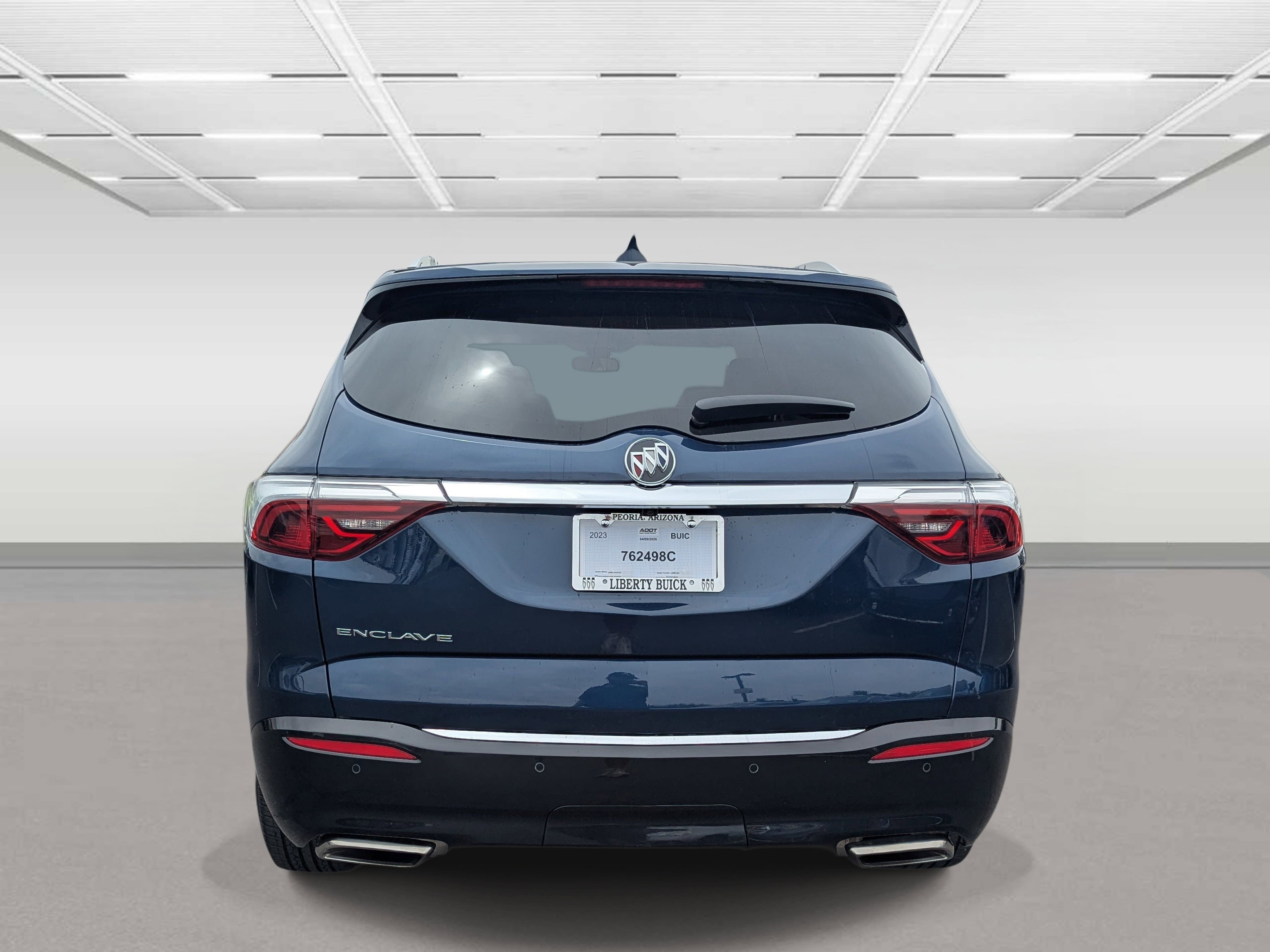 Used 2023 Buick Enclave Essence FWD image 4