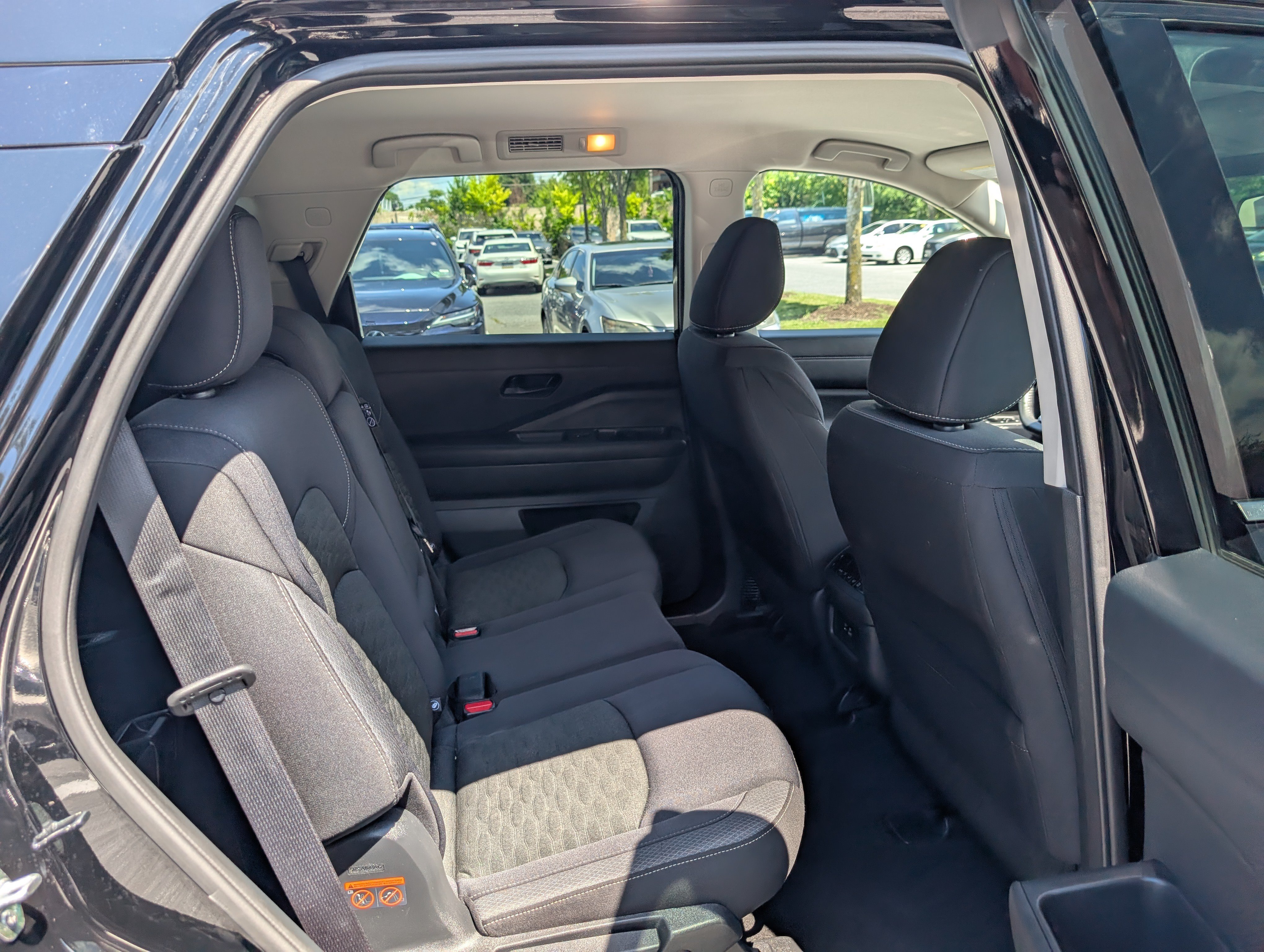 Used 2023 Nissan Pathfinder SV AWD/4WD image 12