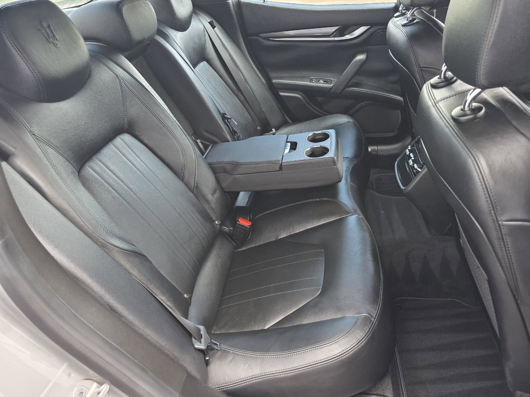 Used 2017 Maserati Ghibli RWD image 28