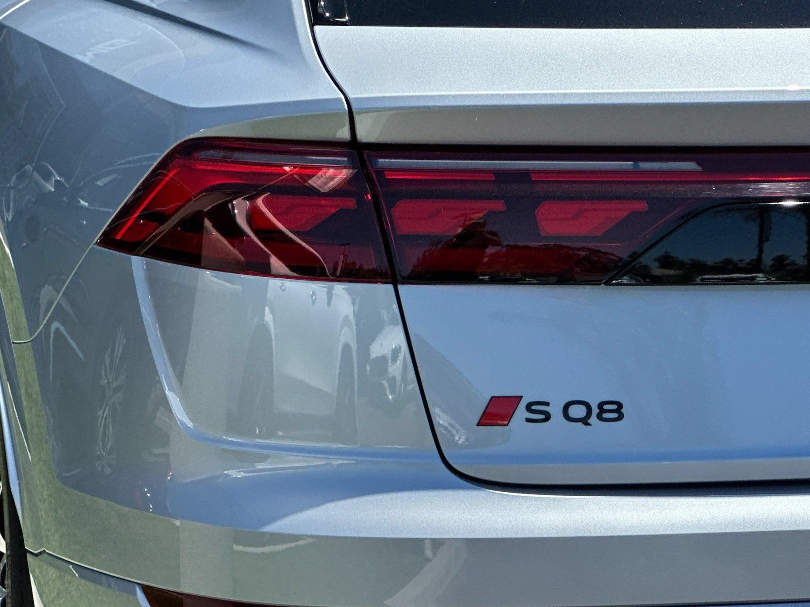 Used 2024 Audi SQ8 Prestige AWD/4WD image 33