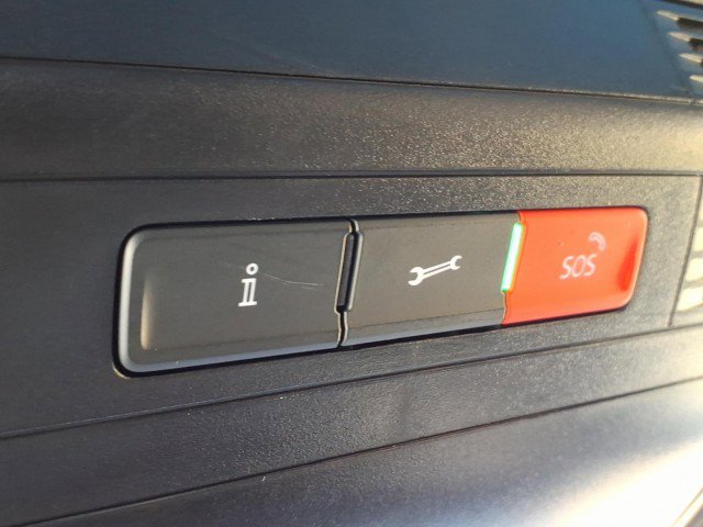 Certified 2023 Volkswagen Tiguan SE R-Line image 23