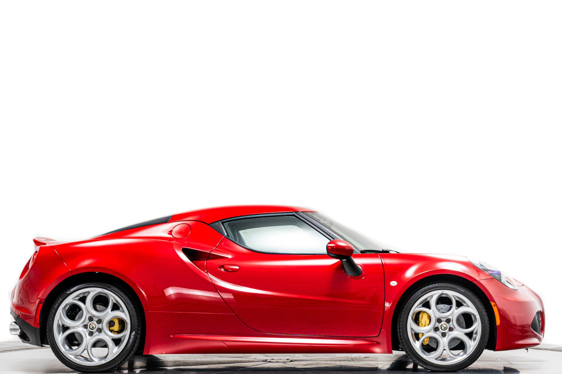Used 2016 Alfa Romeo 4C Coupe w/ Convenience Group - Coupe RWD image 2