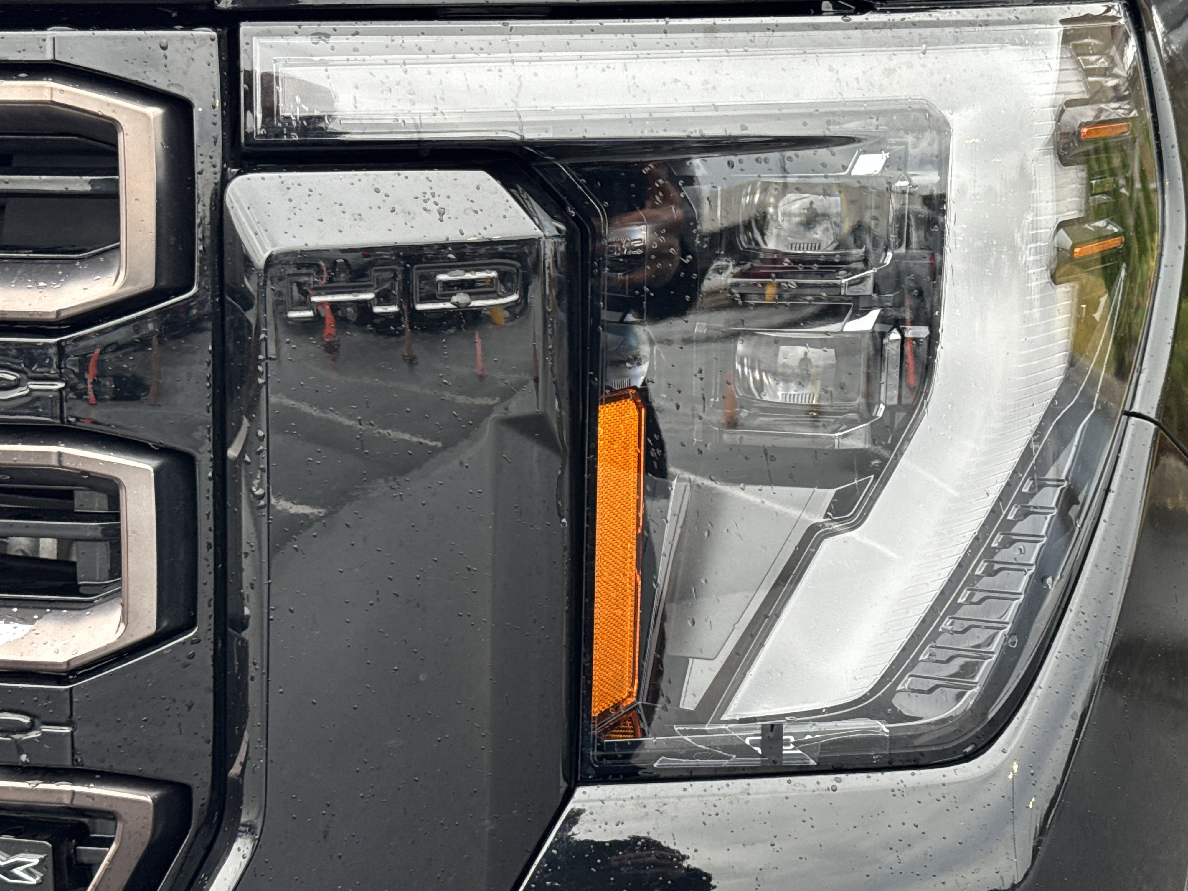 Used 2024 GMC Sierra 2500 AT4X image 5