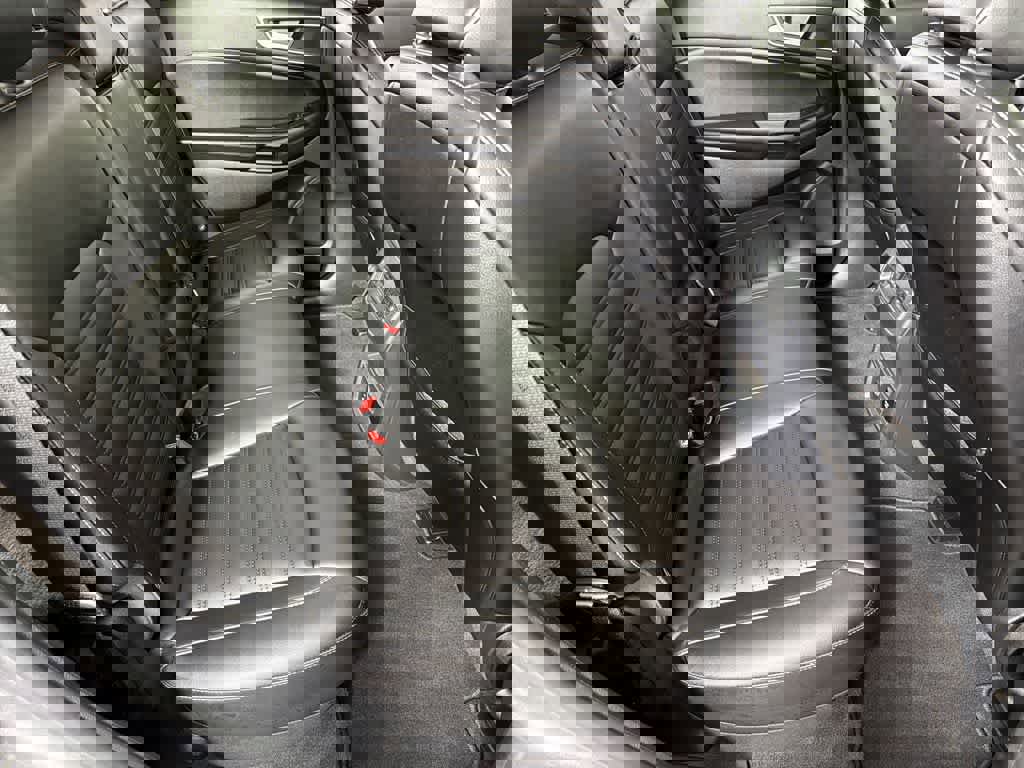 Used 2021 Ford Edge SEL w/ Convenience Package image 13