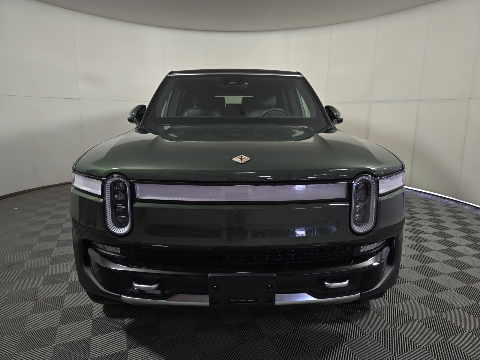 Used 2023 Rivian R1S Adventure image 8