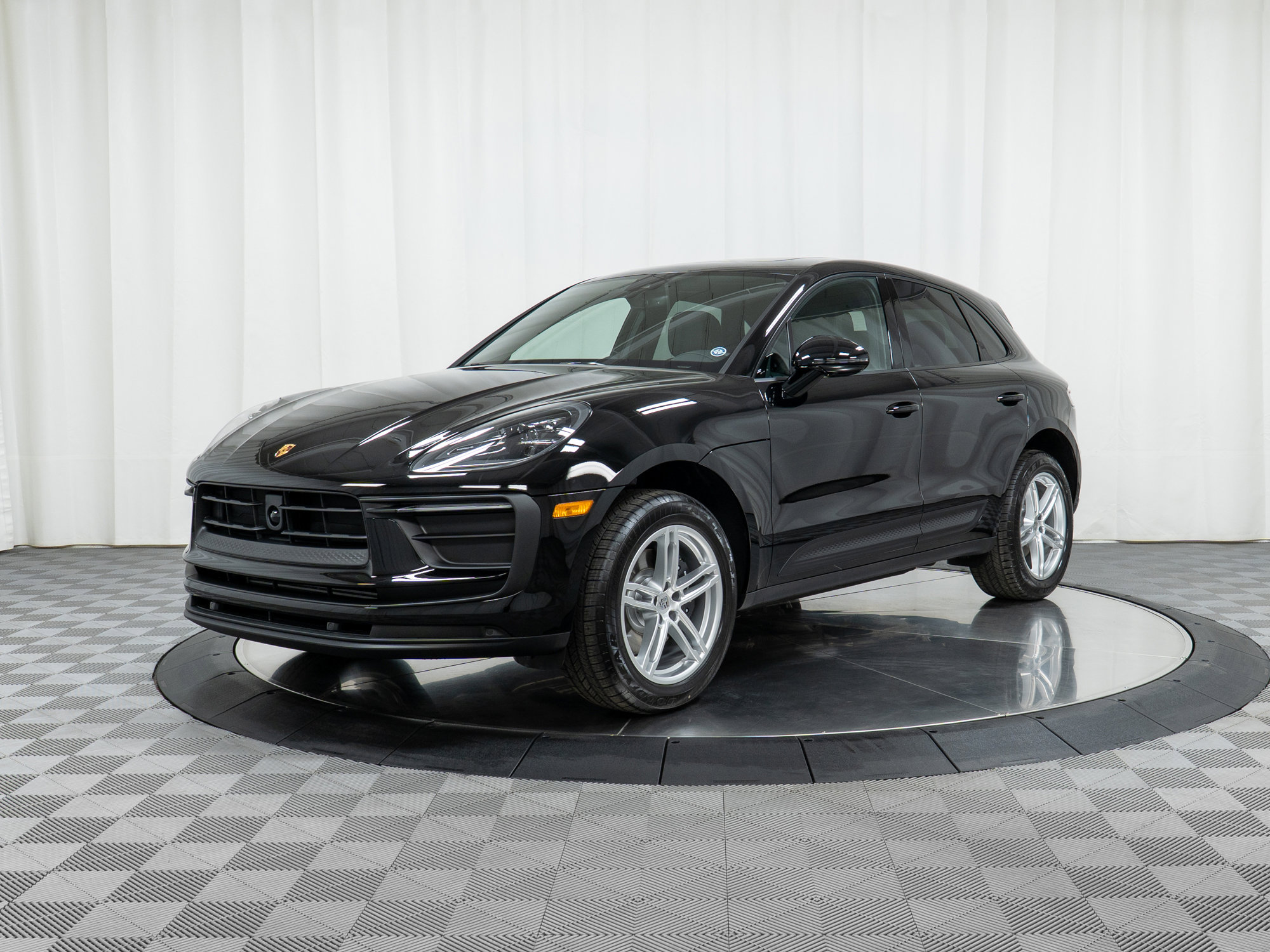 Used 2025 Porsche Macan