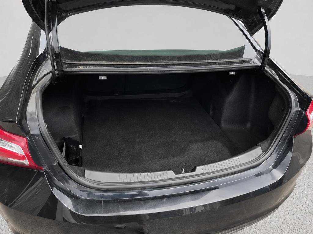 Used 2020 Chevrolet Malibu LT FWD image 14