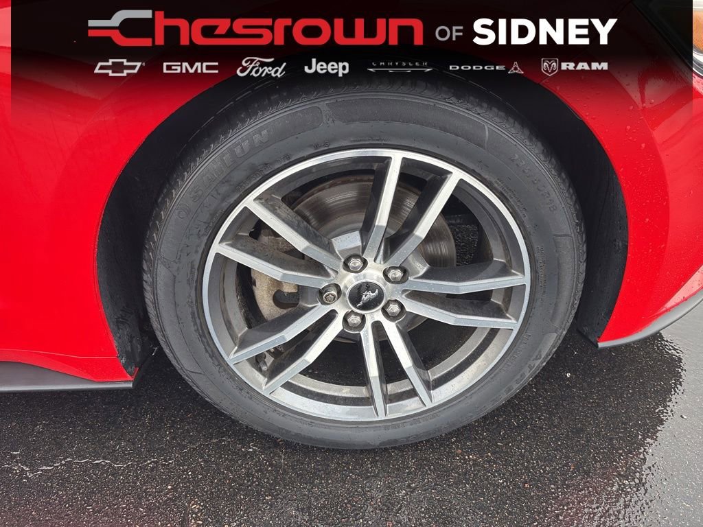 Used 2017 Ford Mustang Coupe RWD image 12