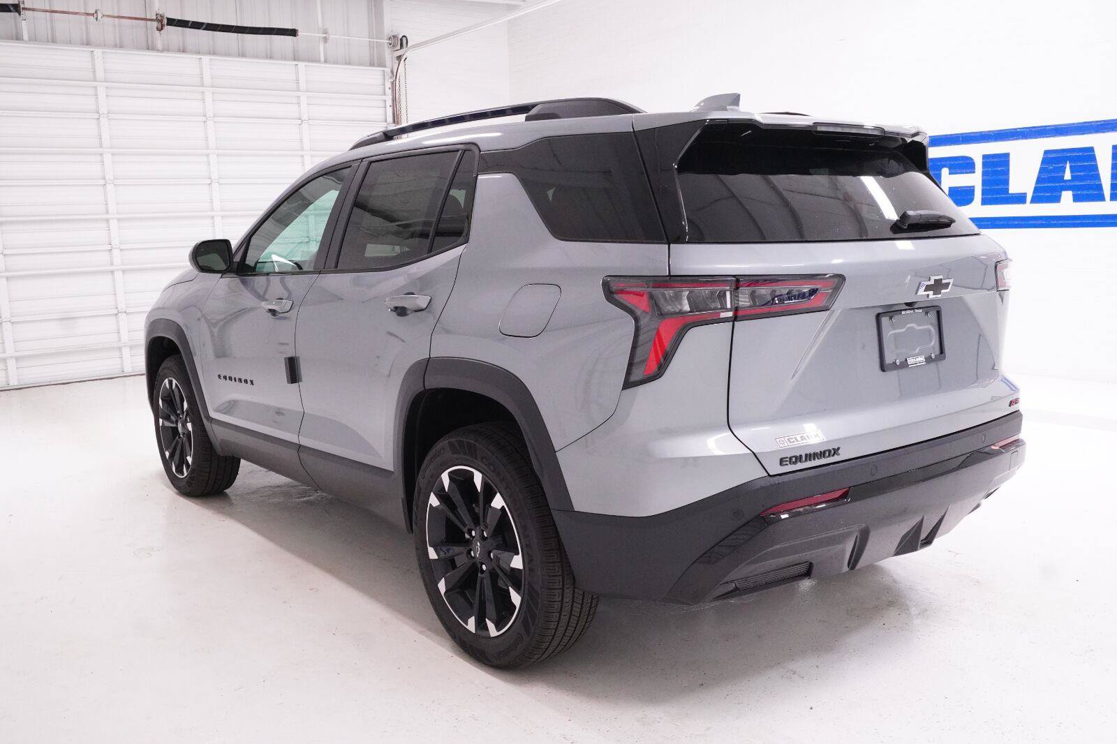 New 2027 Chevrolet Equinox RS FWD image 34