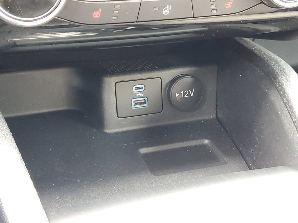 Certified 2022 Ford Escape SE w/ Cold Weather Package AWD/4WD image 31