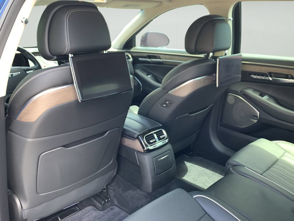 Used 2022 Genesis G90 5.0 Ultimate RWD image 17