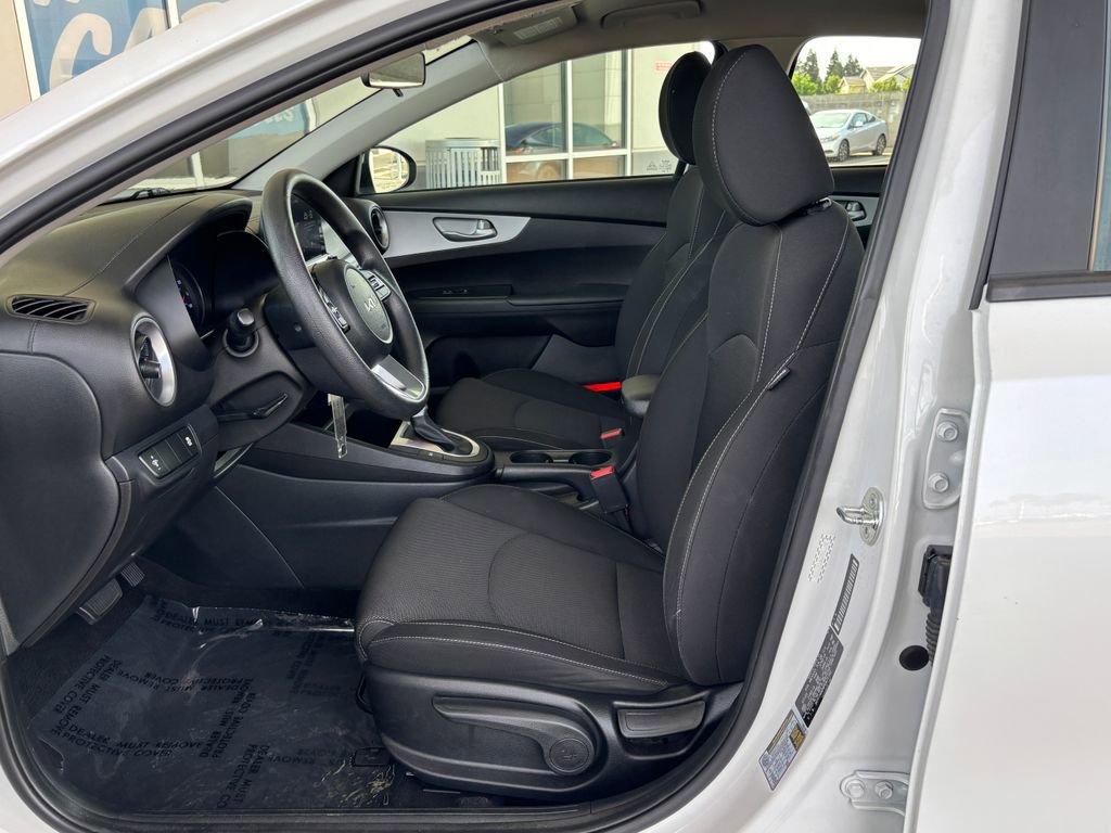 Used 2023 Kia Forte LXS image 19
