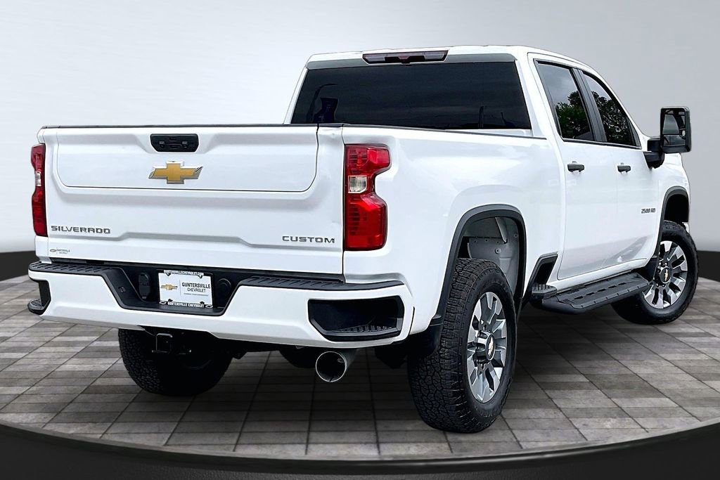 Used 2023 Chevrolet Silverado 2500 Custom w/ Custom Value Package AWD/4WD image 2