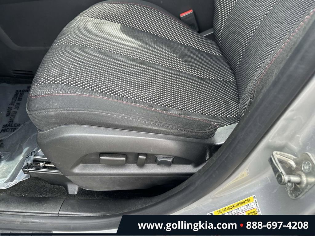 Used 2013 Chevrolet Equinox LT w/ Driver Convenience Package FWD image 17
